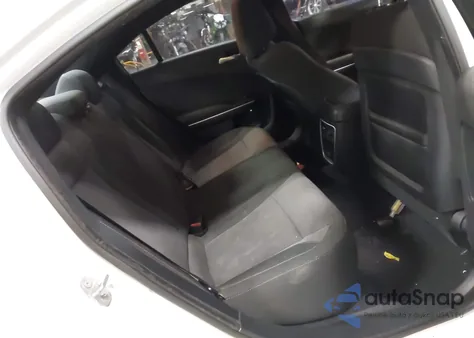 2015 Dodge Charger Sxt z USA, uszkodzony, nr VIN 2C3CDXHG6FH863096